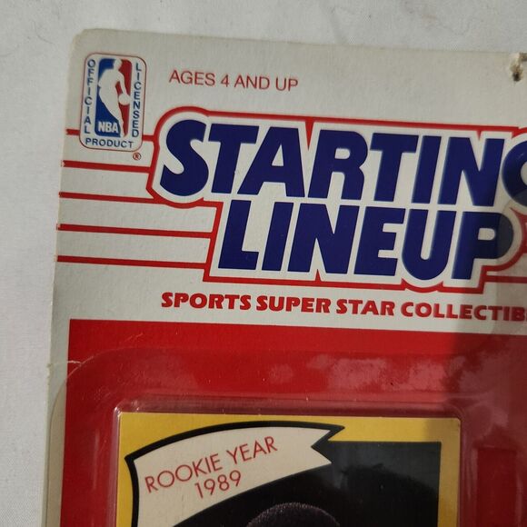 1990 David Robinson Starting Lineup Figure w/1989 Rookie Card Sealed Box - Picture 4 of 10
